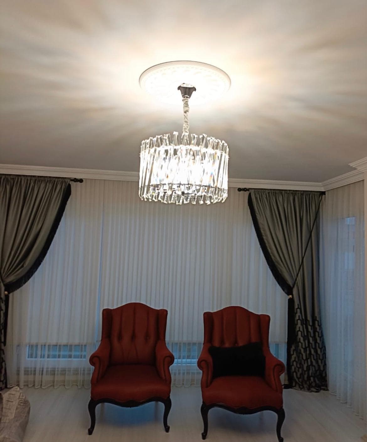 Dikey Kristal Prizma Taşlı Silindir Salon Sarkıt Avizesi